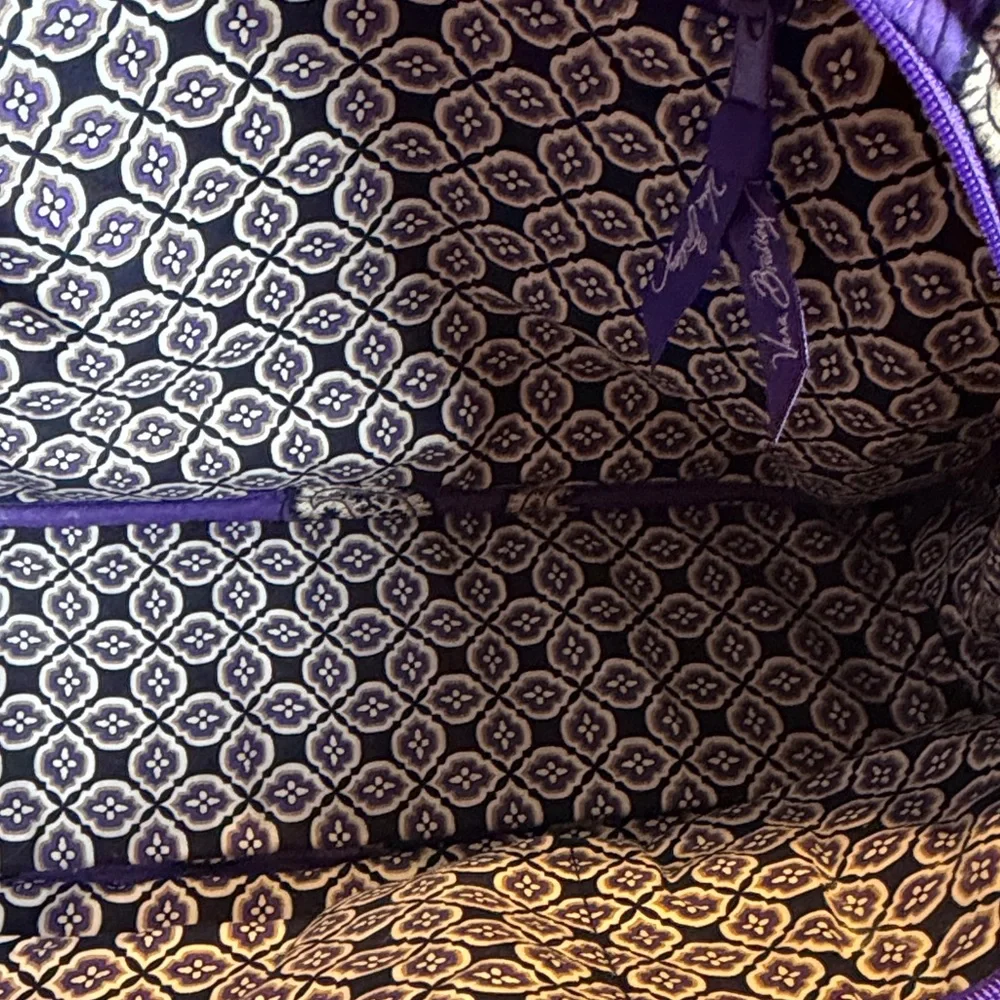 Vera Bradley tote bag in the retired "Simply Violet" pattern. Great condition - Picture 3 of 7